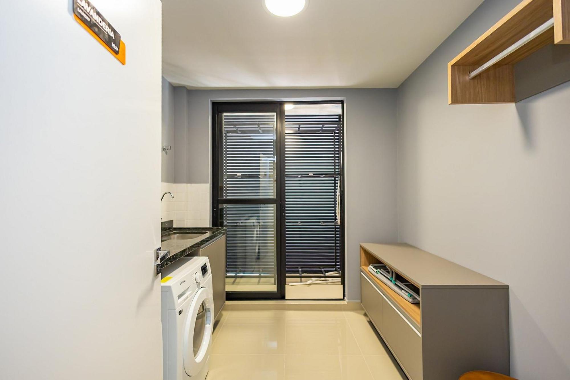 Completo Perto De Tudo! - Destino Cwb 710 *